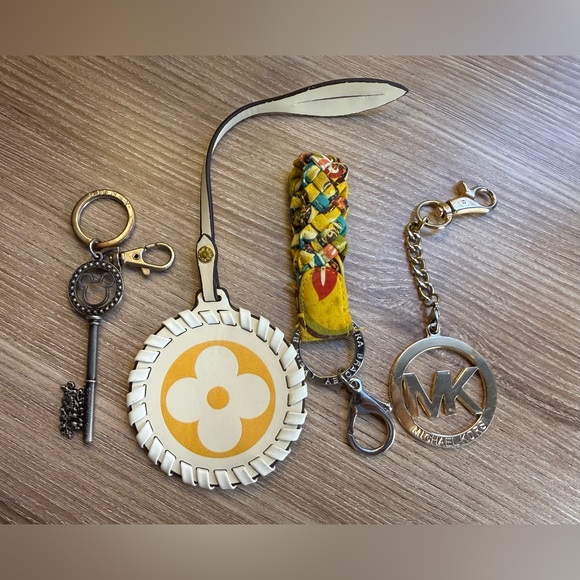 Key charm bundle set - Picture 1 of 2